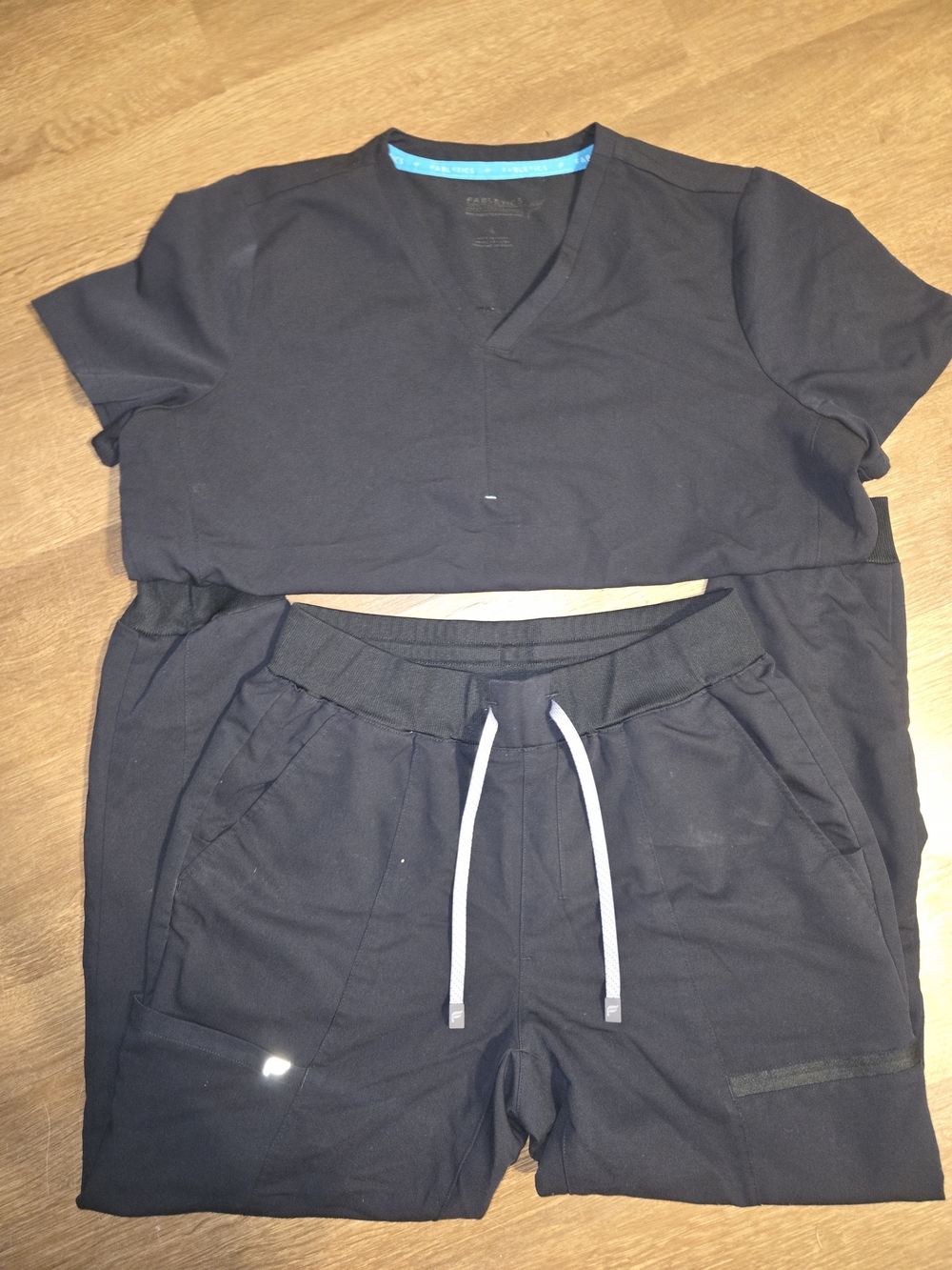 Womens Fabletics Black V-Neck Scrub Set Size L/M